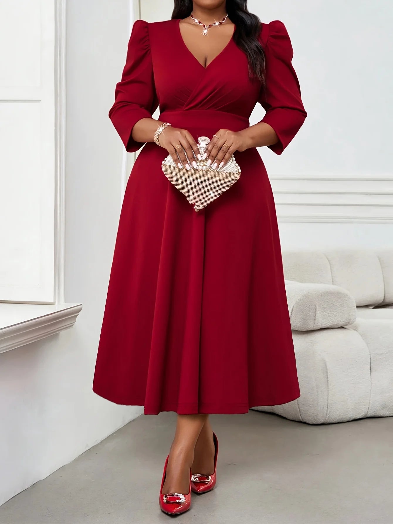 Elegant red dress high-end women's wear